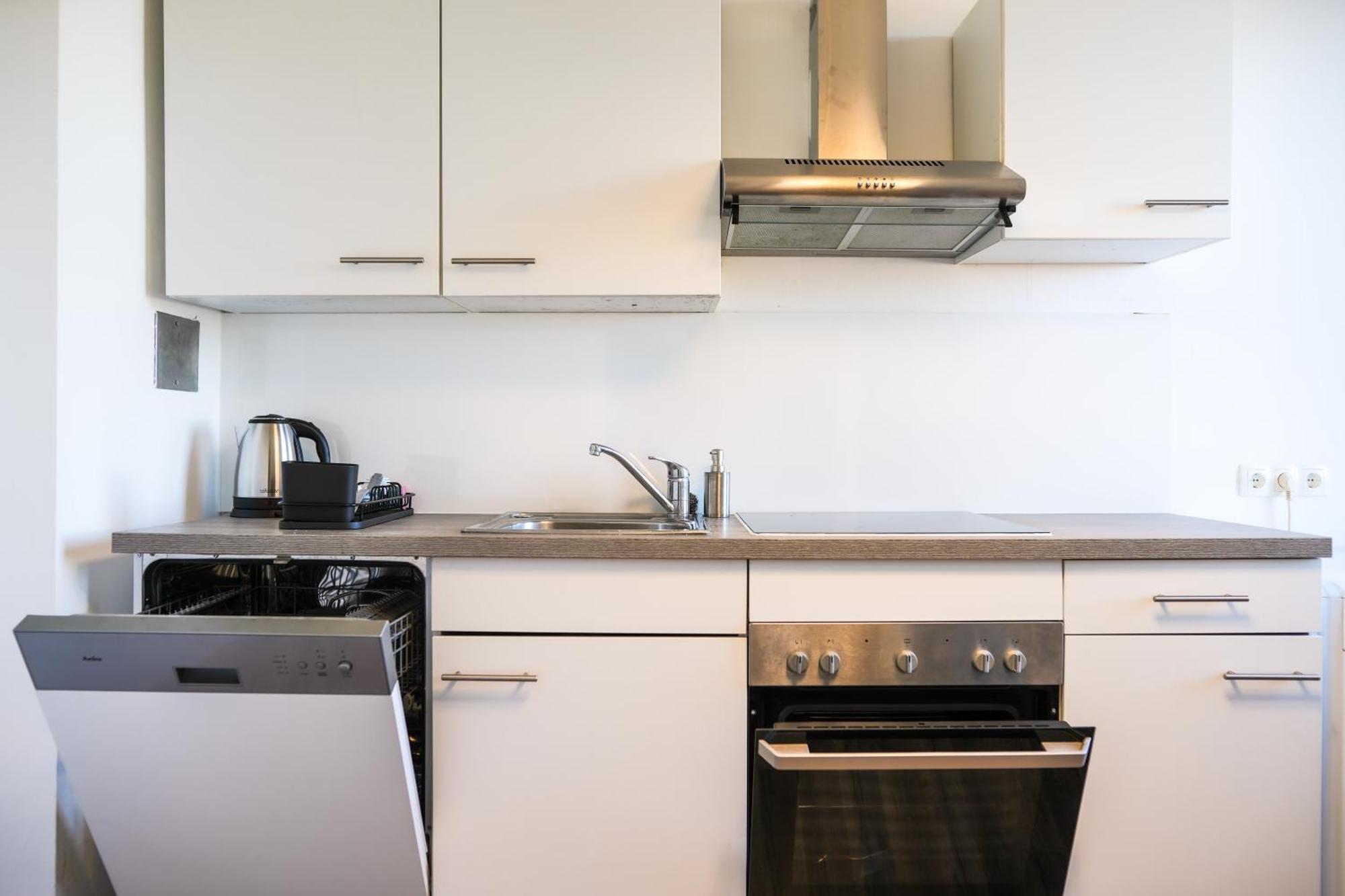 Spacious Apartments With View & Free Parking Wiener Neustadt Exterior photo