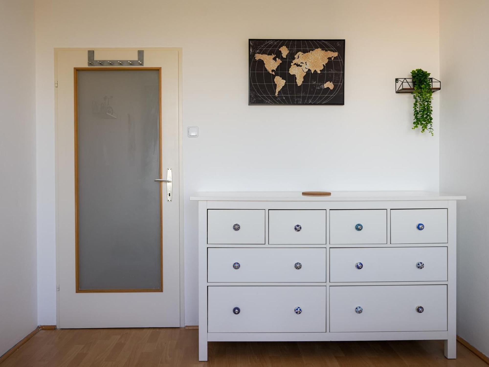 Spacious Apartments With View & Free Parking Wiener Neustadt Exterior photo